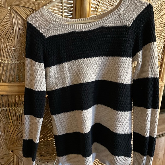 Knit top - Picture 2 of 3